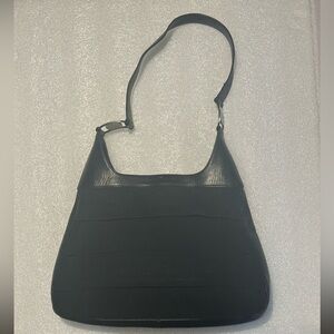 Shoulder purse